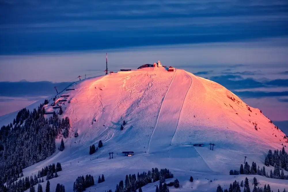 Solnedgang på bjerget