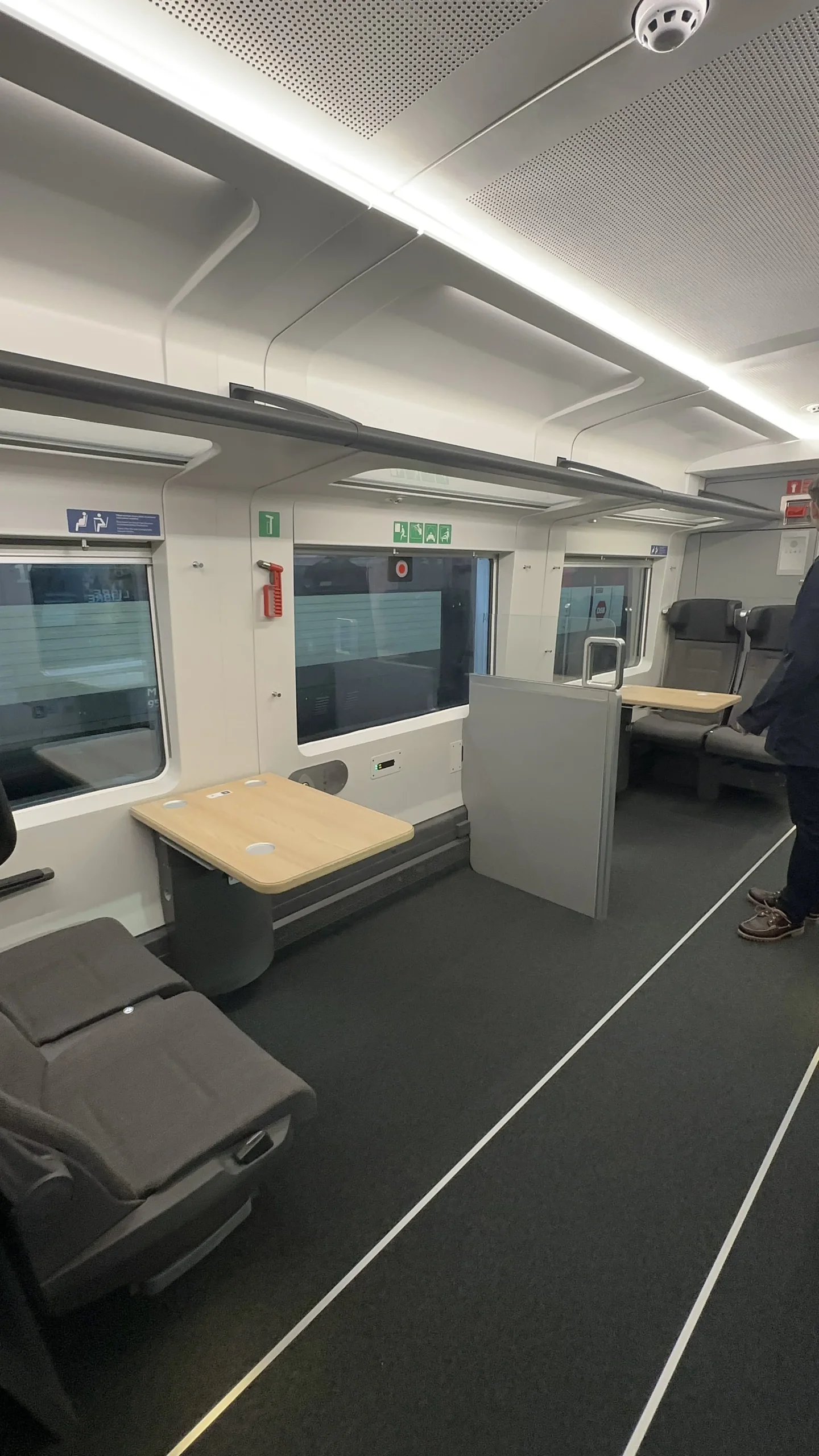 Indvendigt i en Talgo-vogn på EuroCity mellem København og Hamborg